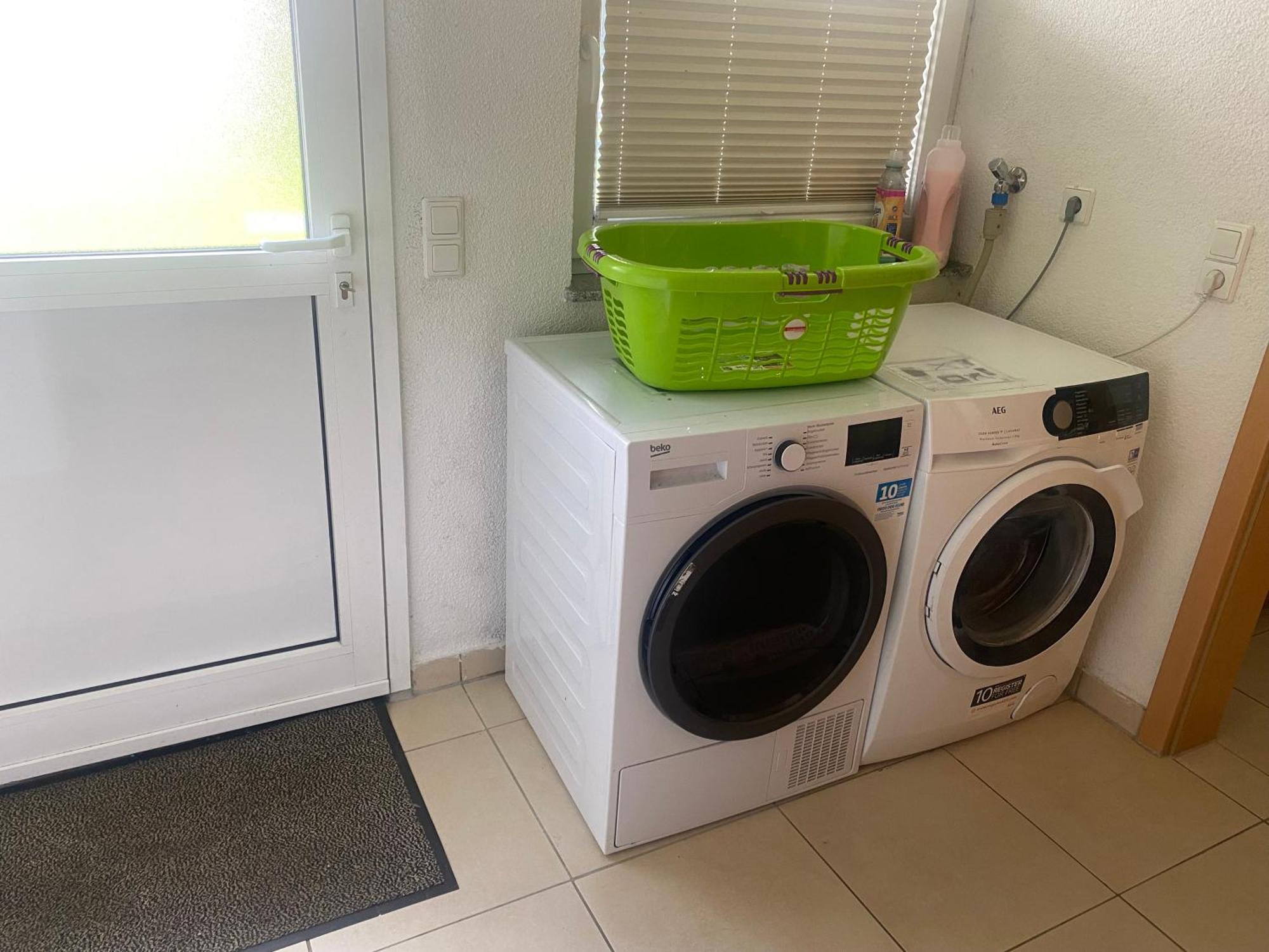 Privatunterkunft Ferienzimmer Oelhaf In Weiss Self Check-in Mit Key-tresore Wilhelmsdorf (Ravensburg)