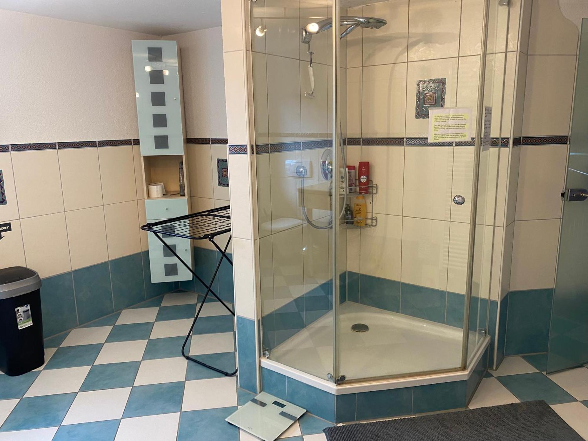 Privatunterkunft Ferienzimmer Oelhaf In Weiss Self Check-in Mit Key-tresore Wilhelmsdorf (Ravensburg)