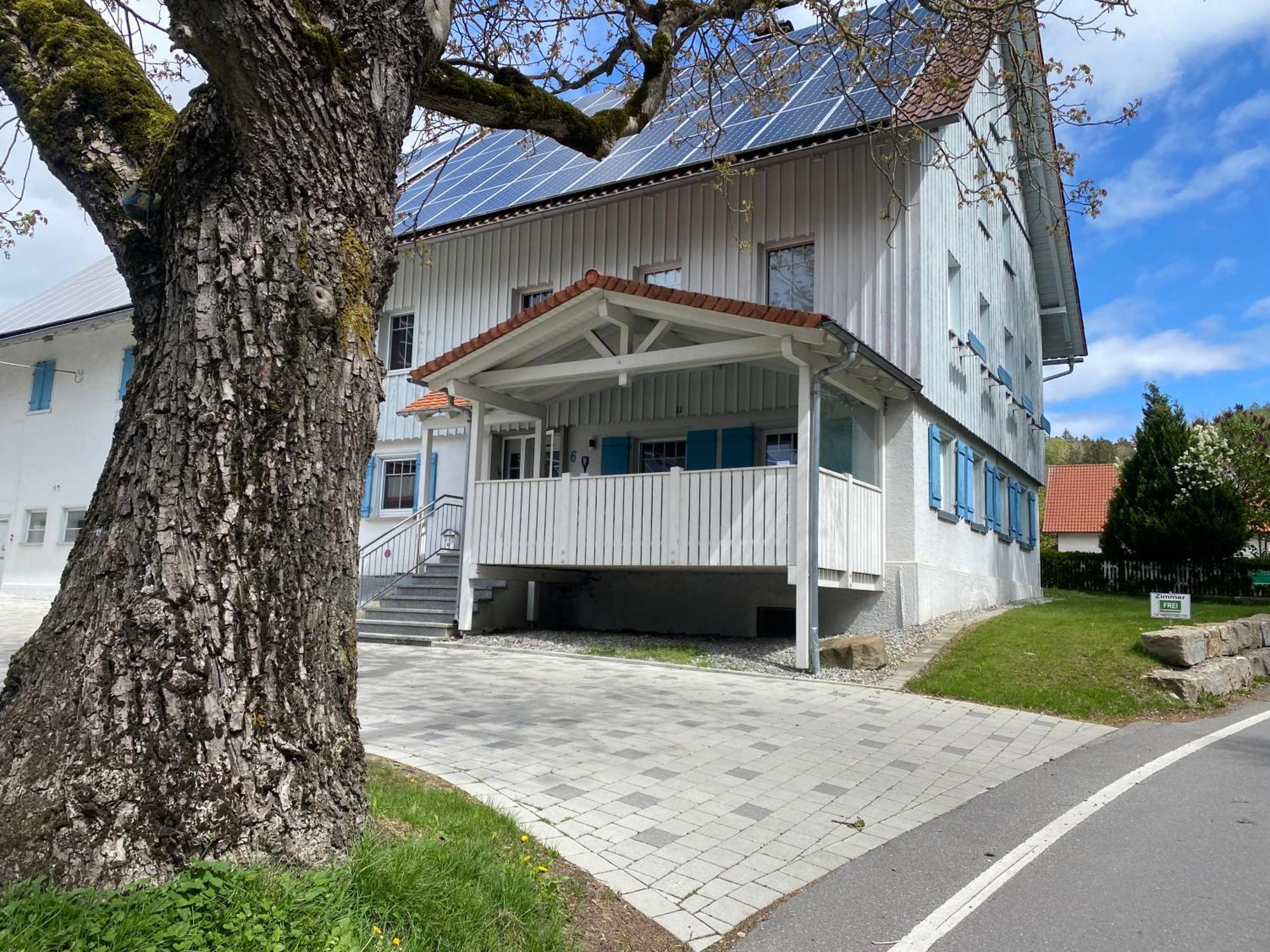 Ferienzimmer Oelhaf In Weiss Self Check-in Mit Key-tresore * Wilhelmsdorf (Ravensburg)