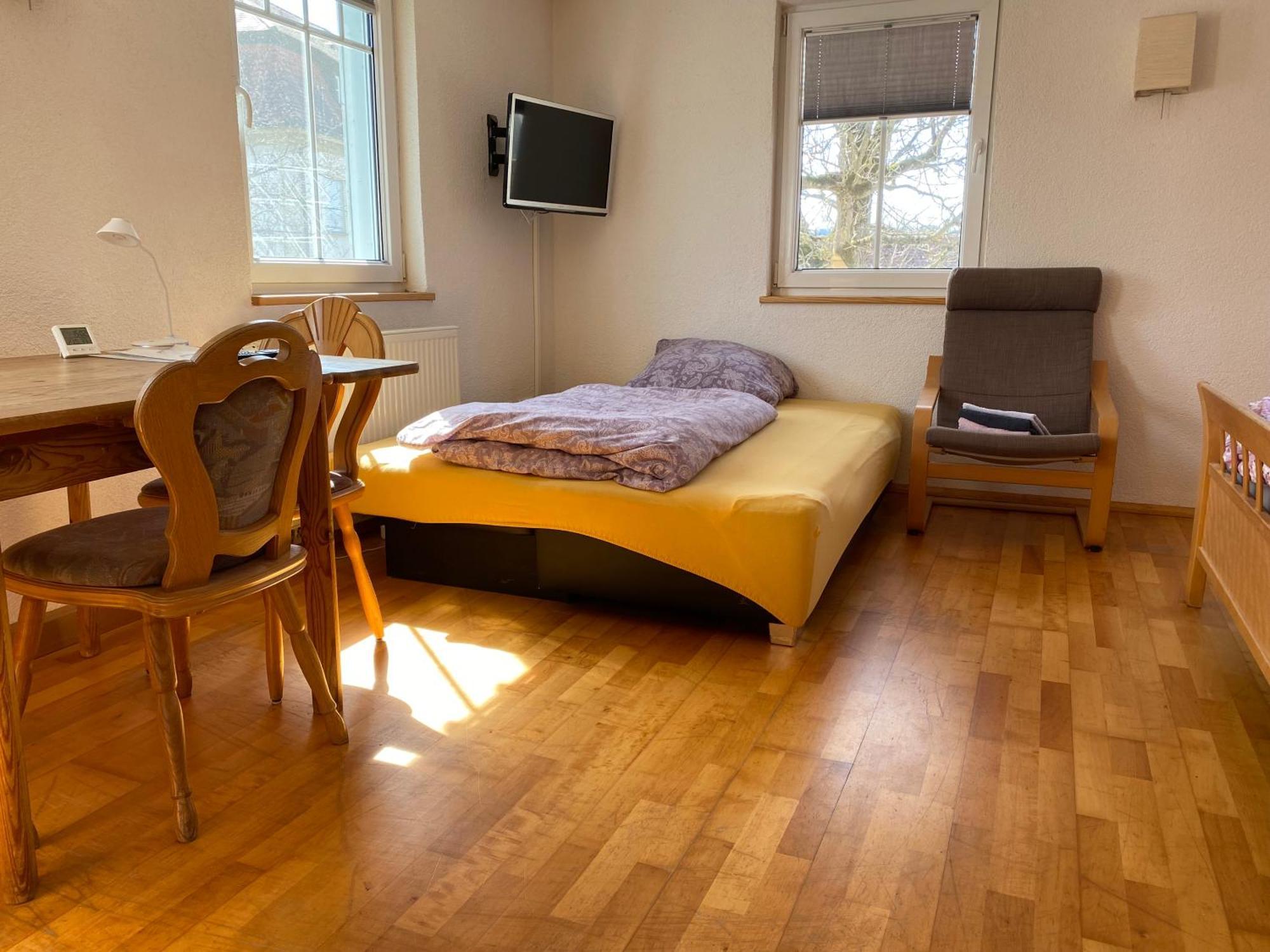 Privatunterkunft Ferienzimmer Oelhaf In Weiss Self Check-in Mit Key-tresore Wilhelmsdorf (Ravensburg)